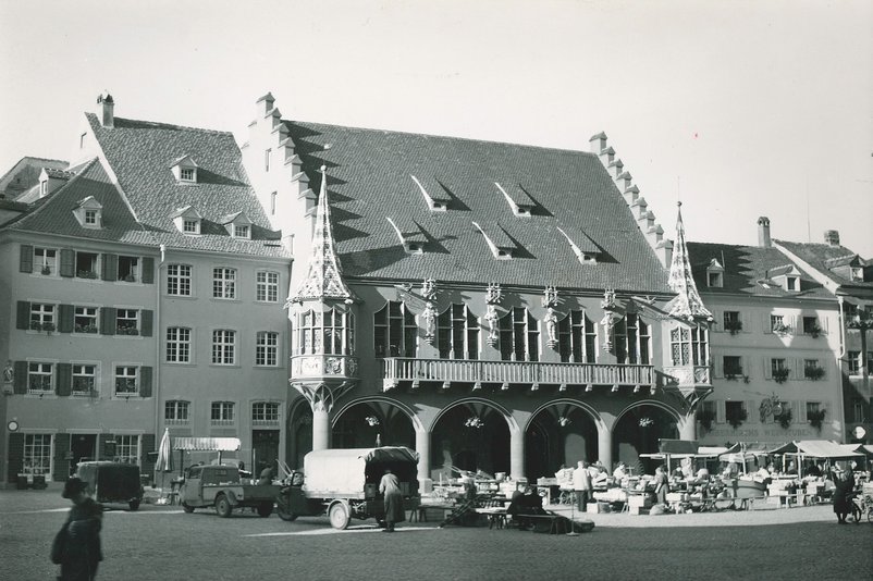 Historischer Münstermarkt: Markttreiben vor dem Historischen Kaufhaus - Copyright Robert Böhm